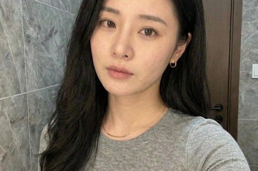 一天3个瓜!女星被大佬操控、顶流恋情曝光杨颖被牵连 个个大瓜